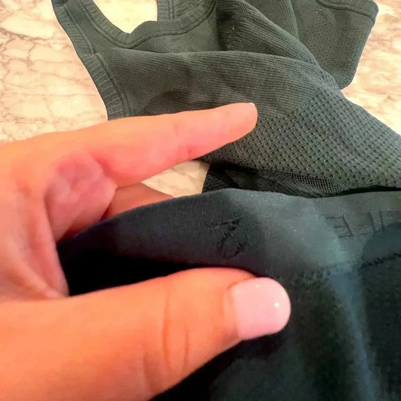 Lululemon Tank - Great Condition Size 2 , dark teal tank - Picture 3 of 4